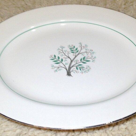 Hanover Other - VINTAGE Hanover "Granada" MCM Platter; Retro, Chic, Platinum trimmed; American!